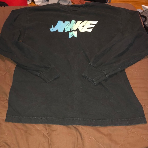 Nike Tops - Vintage Nike crew neck